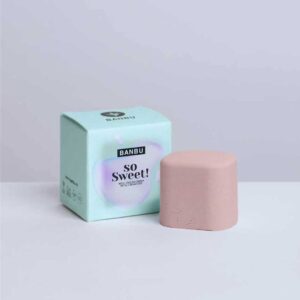 Marca: BANBU. Imagen: Desodorante_so_sweet_solido_packaging.jpg. Desodorante Sólido ECO SO SWEET. 45ml.