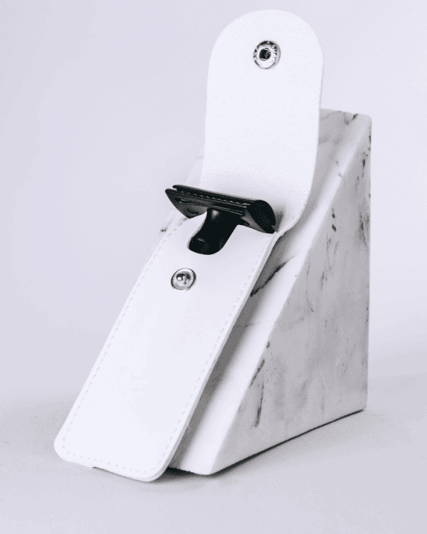 Marca: BANBU. Imagen: Funda_maquinilla_de_afeitar_blanca.png. Funda Maquinilla de Afeitar Blanca