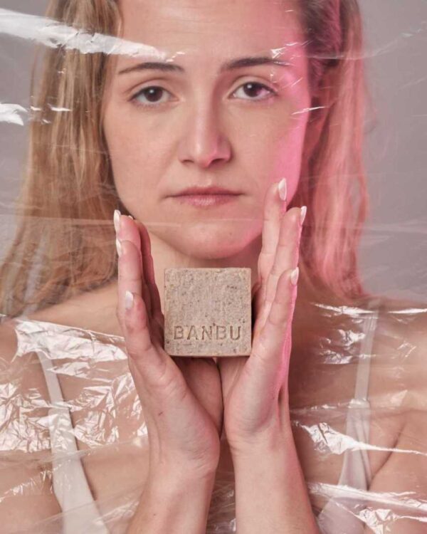 Marca: BANBU. Imagen: Jabon_de_ducha_Release_modelo.jpg. Jabón de Ducha Sólido ECO Exfoliante RELEASE. 100gr.