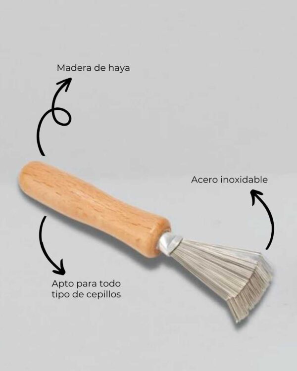 Marca: BANBU. Imagen: Producto_Beneficios1_c1e48afc-f64d-41b5-92bb-c6fe51c43746.jpg. Limpiador de Cepillos y Peines