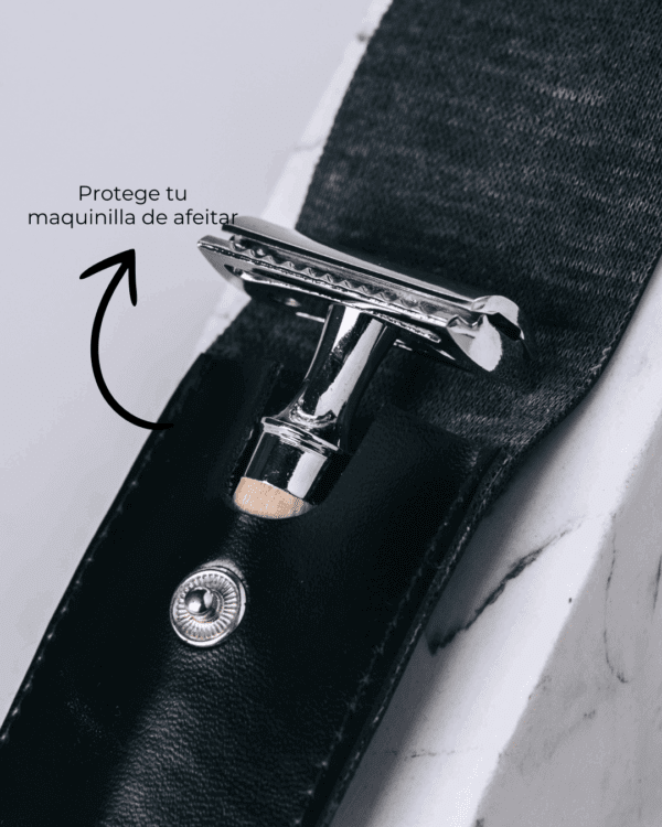 Marca: BANBU. Imagen: Producto_Beneficios2_cd53ac86-2ff7-4a40-943e-d83b54a27e8b.png. Funda Maquinilla de Afeitar Negra