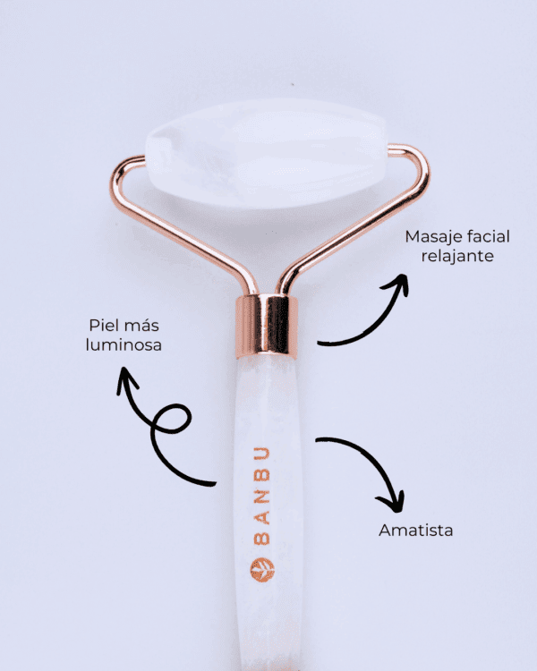 Marca: BANBU. Imagen: Roller_facial_cuarzo_blanco_beneficios.png. Roller Facial de Cuarzo Blanco