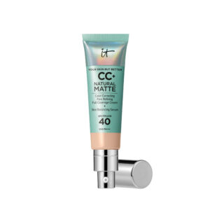 Marca: IT COSMETICS. Imagen: 195705.jpg. IT COSMETICS. CC+ NATURAL MATTE base de maquillaje en crema SPF40 #Fair light 32 ml
